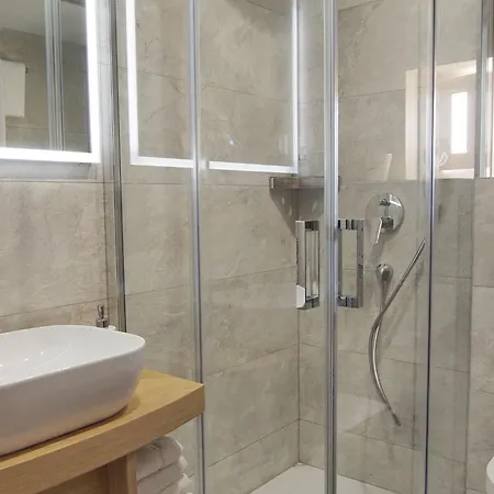 & Ivu I - One Bedroom With Sea View Apartment