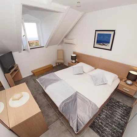 & Ivu I - One Bedroom With Sea View